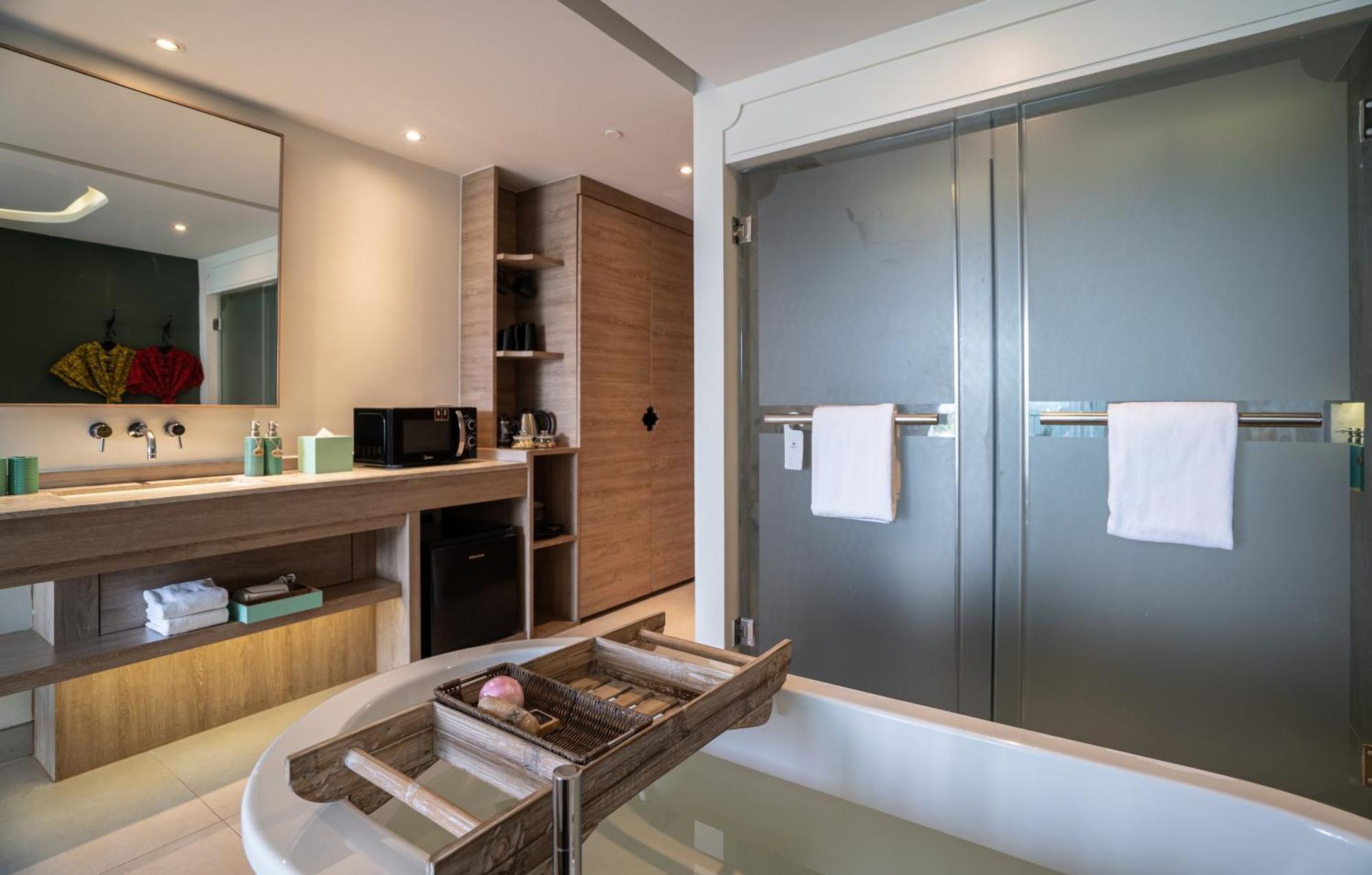 Fusion Suites Phuket Patong Extérieur photo